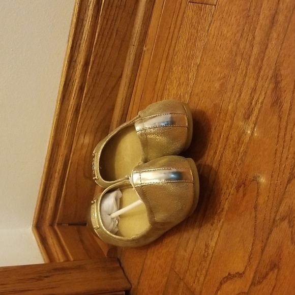 Coach Darsi Flats-  Gold in Size 8.5M - Picture 4 of 10